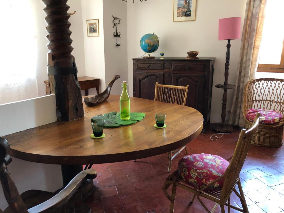 La Provence Authentique A 30 Minutes Des Plages Collobrieres Luaran gambar